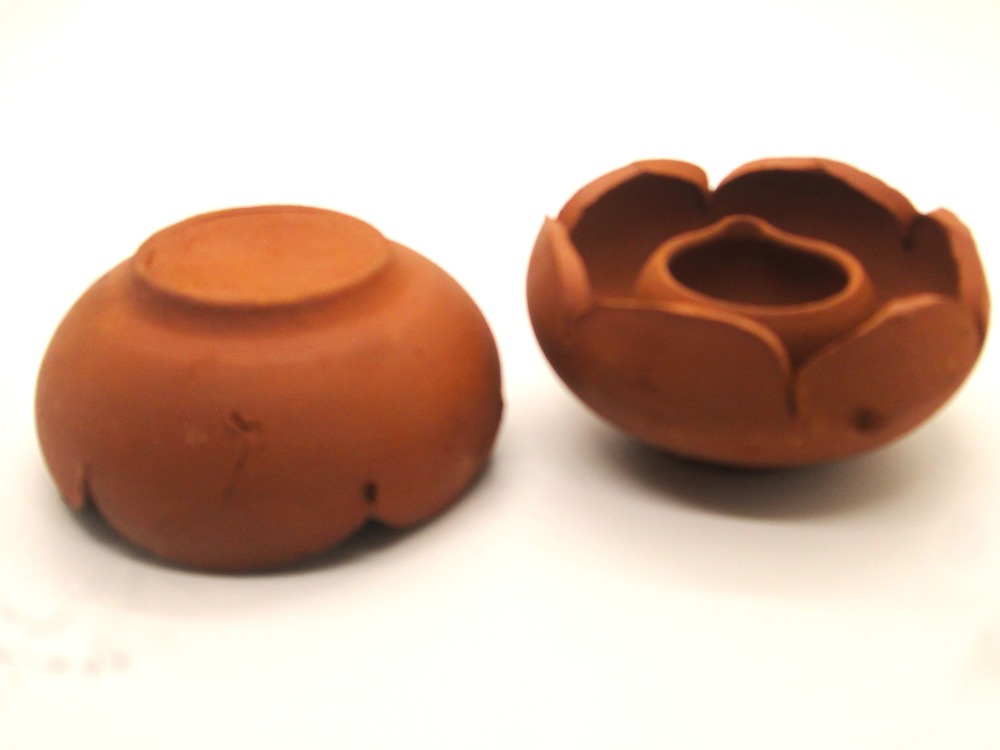 Mann Vaasam Thamarai Clay Diya for Home and Wall Decoration, Karthigai Deepam, Diwali, Hand Made Clay Vilakku for Pooja - Set of 2 