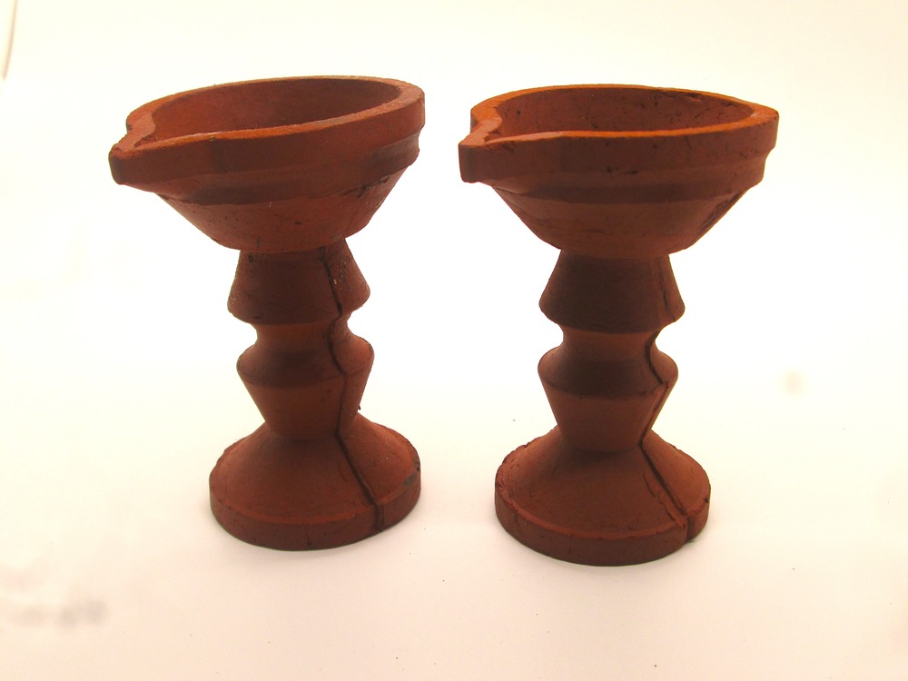 Mann Vaasam Handmade Clay pooja Diya Set of 2